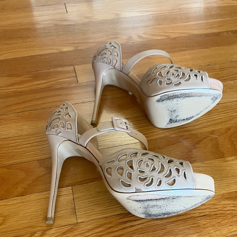 Valentino Women's Nude Cutout Heels, size EU 38 - Picture 3 of 4